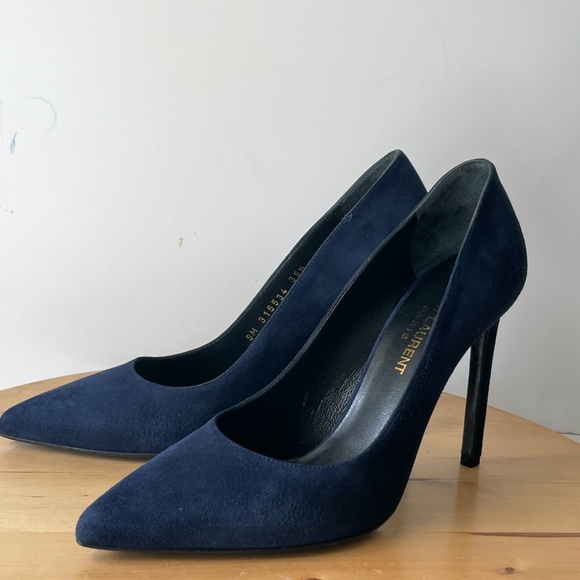 Saint Laurent Navy Blue Suede Pump Size 6.5.      0069 - Picture 6 of 6